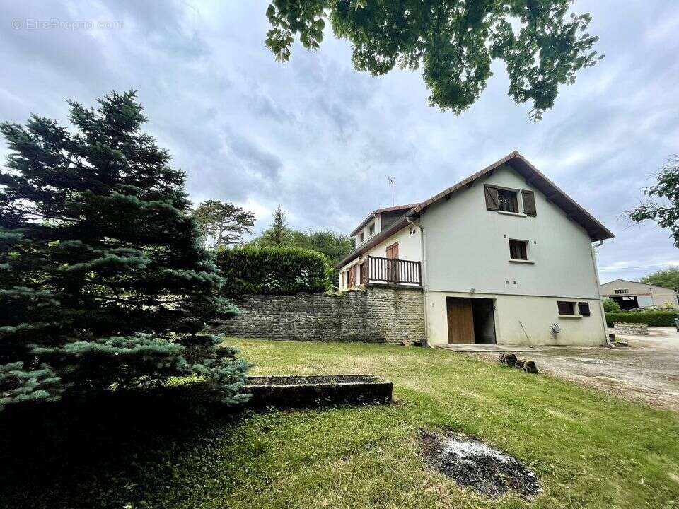 Maison à BRENNES