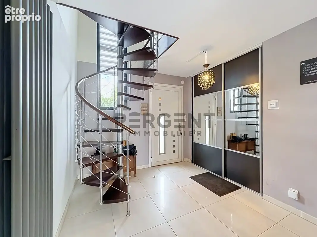 Maison 7 pièces 179 m² à vendre à Charleville-Mezieres (08000) - photo 4