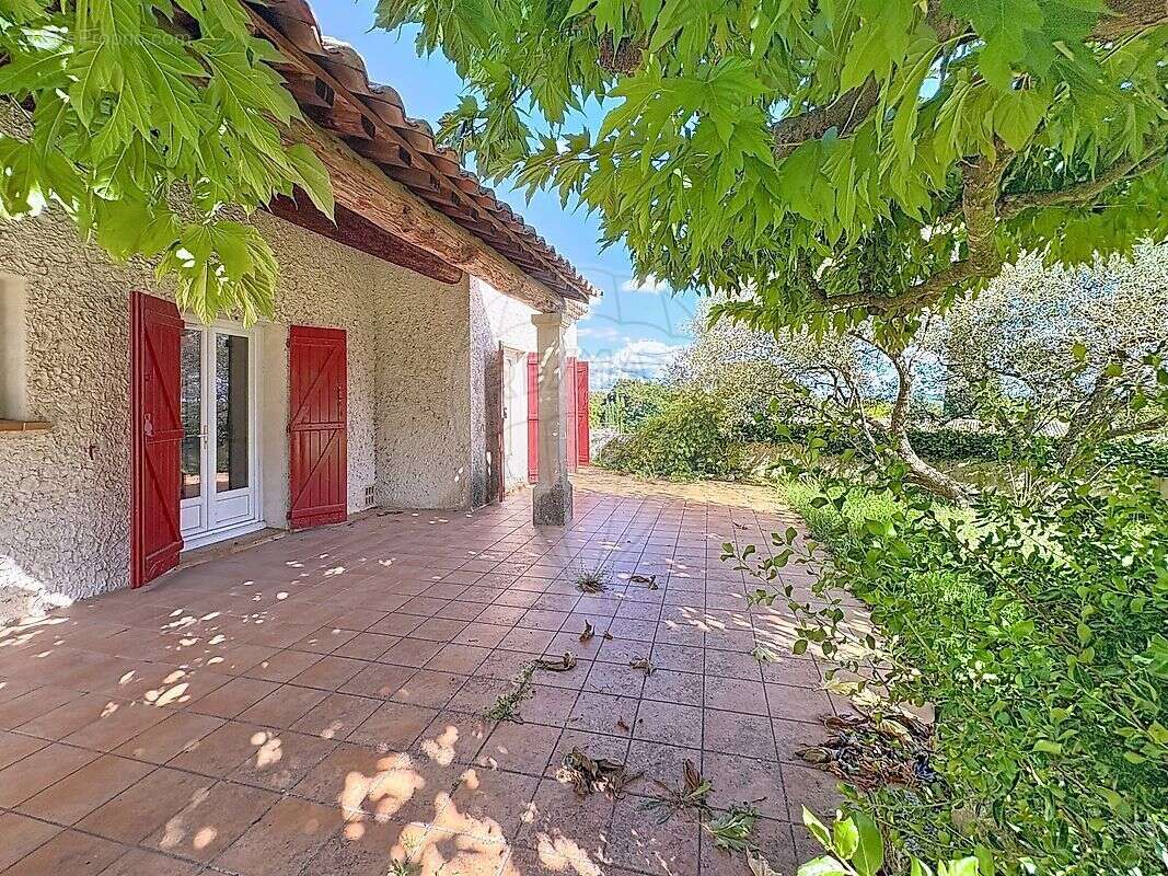 Maison à LA CALMETTE