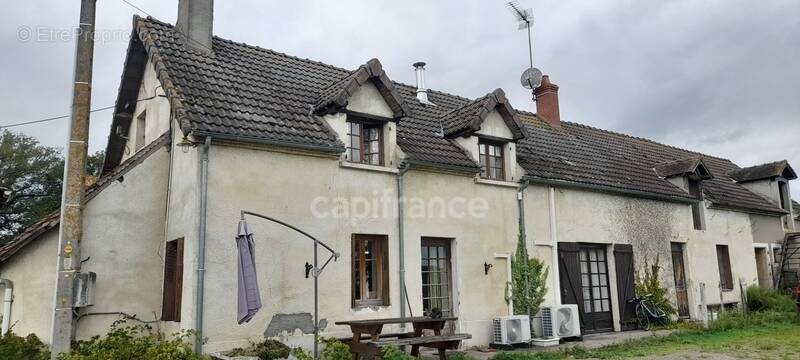 Maison à LURCY-LEVIS