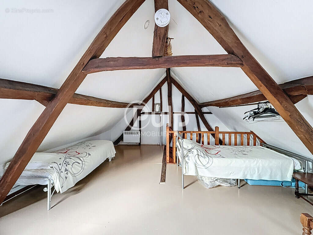 Maison à RAYE-SUR-AUTHIE