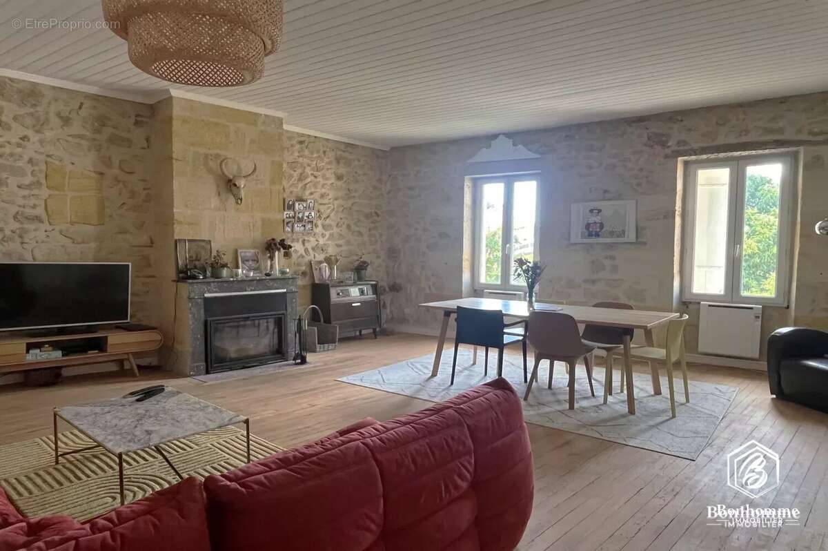 Maison à SAINT-MEDARD-D'EYRANS