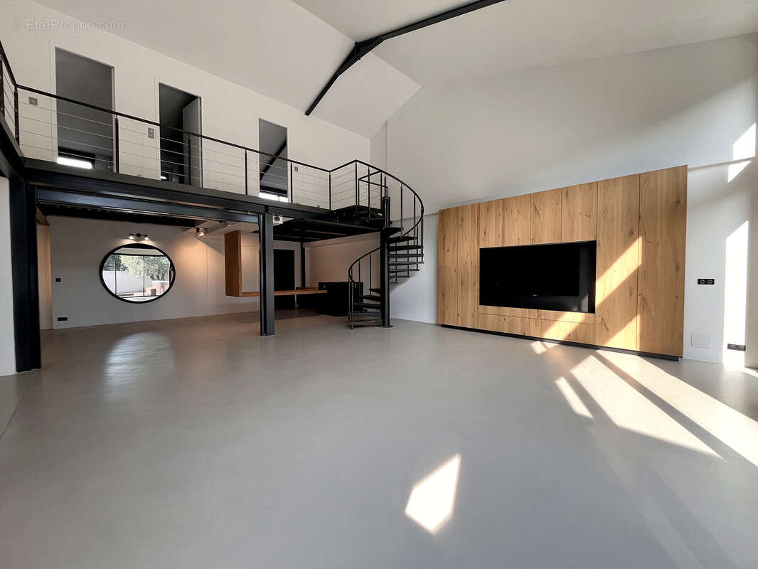 Authentique Loft avec extérieur - photo 4