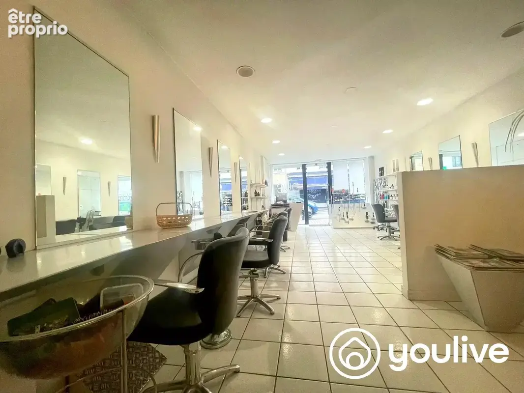 À vendre – fonds de commerce salon de coiffure – la roche-sur-yon centre-ville - photo 3