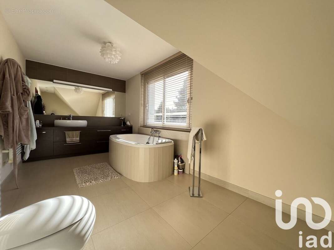 Photo 6 - Maison à ROEZE-SUR-SARTHE