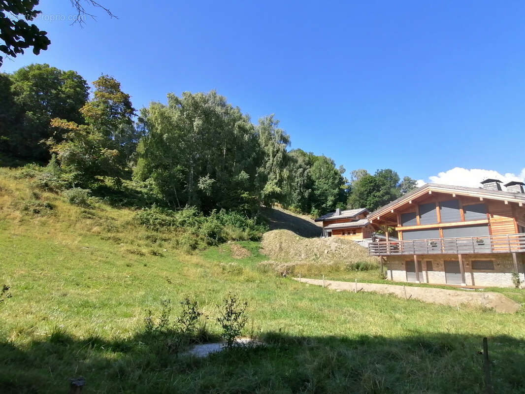 Terrain à COMBLOUX