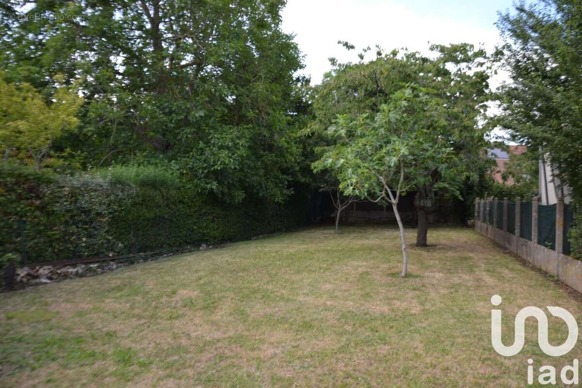 Photo 5 - Maison à SAINTRY-SUR-SEINE