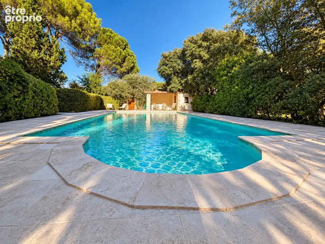 Maison de 170 m2 et maison de 70 m2, piscine, jardin 4230 m2 LAURIS (84) - photo 3