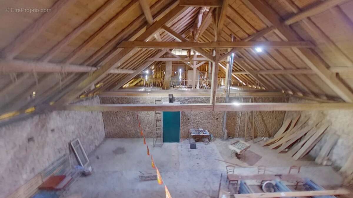 Maison à ESSERVAL-TARTRE