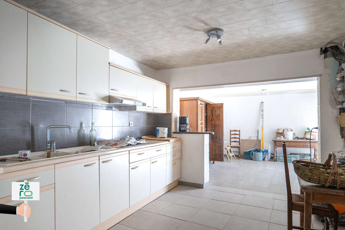 Maison à CHAMPAGNE-LES-MARAIS