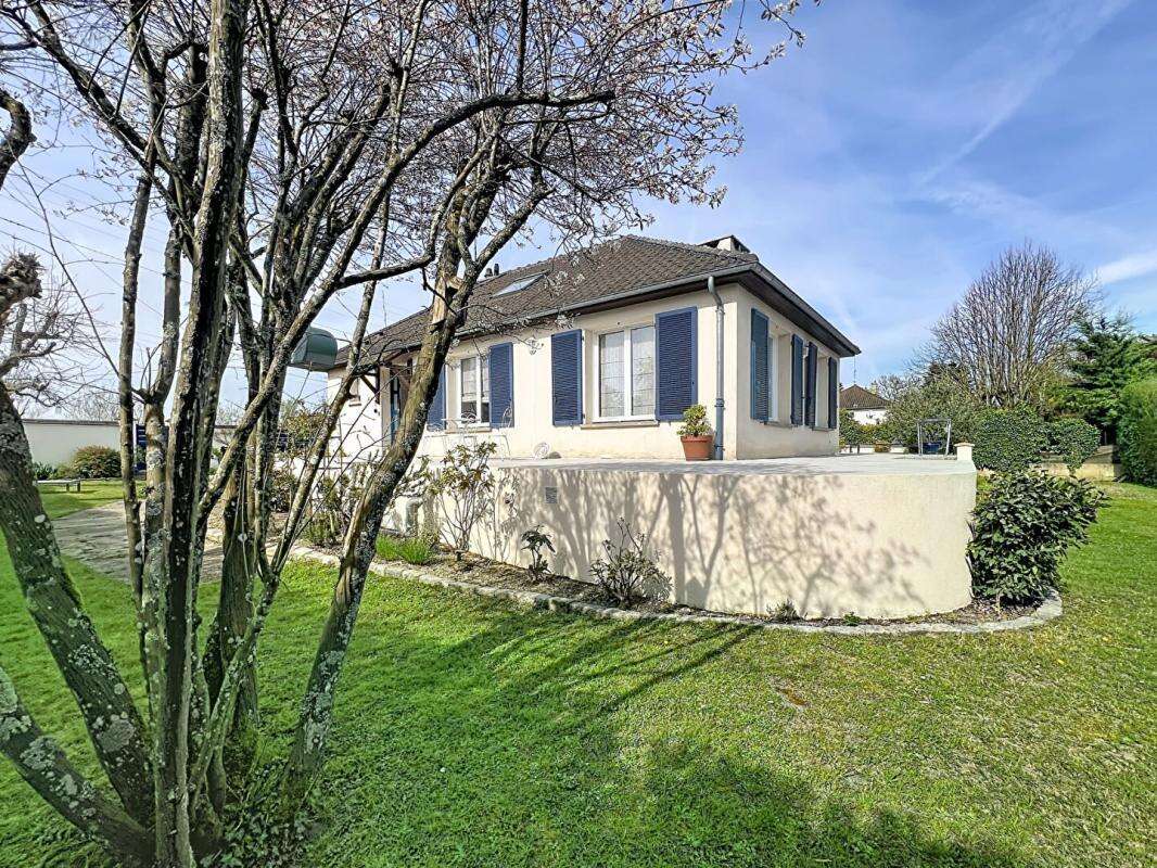 Maison à LE PERRAY-EN-YVELINES