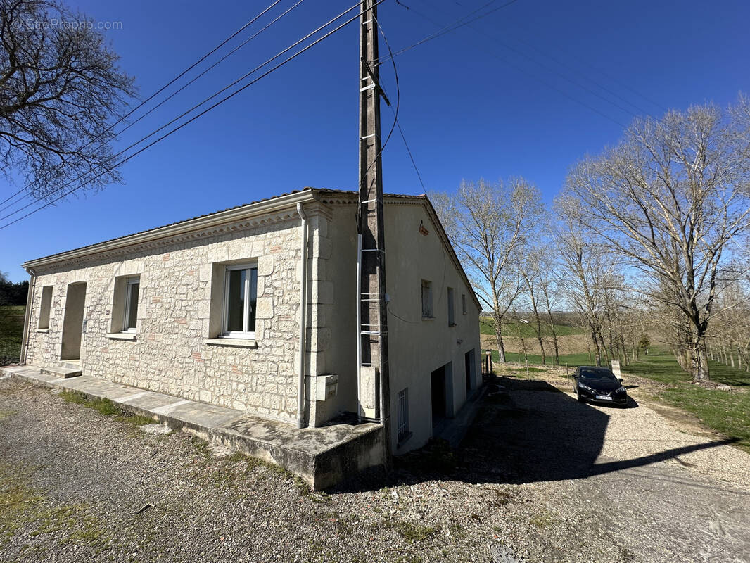 Maison à ESCASSEFORT