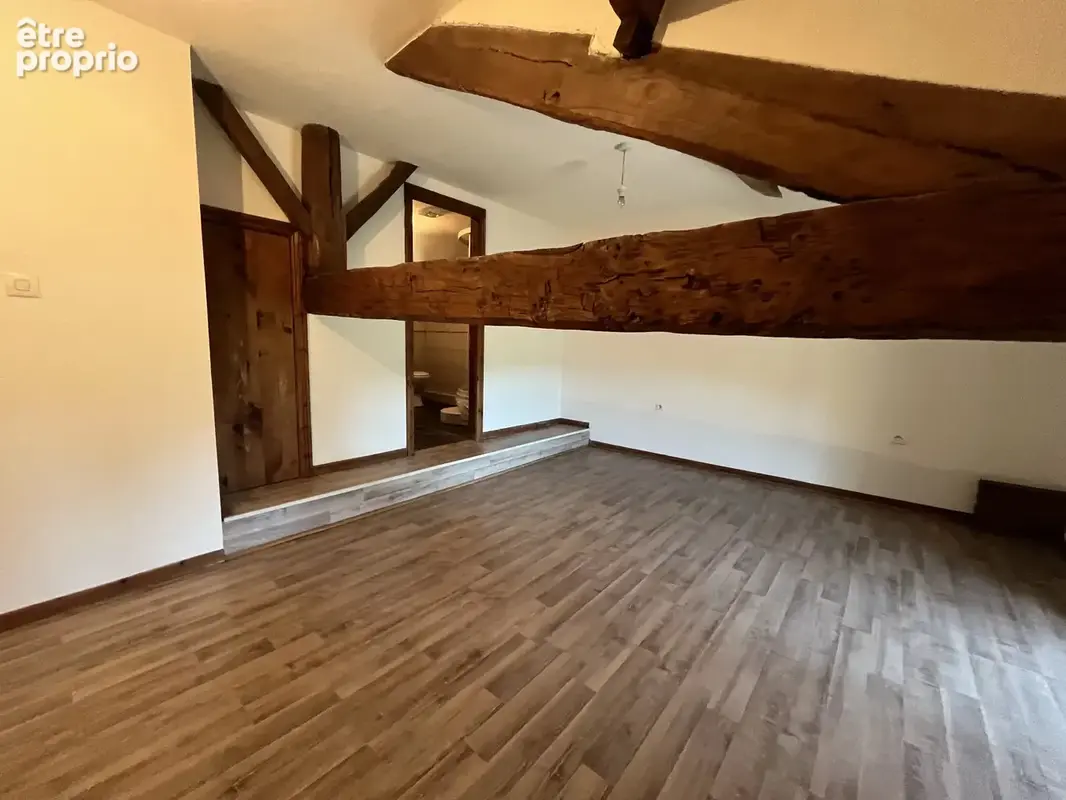 Ensemble immobilier à ETAGNAC - photo 8