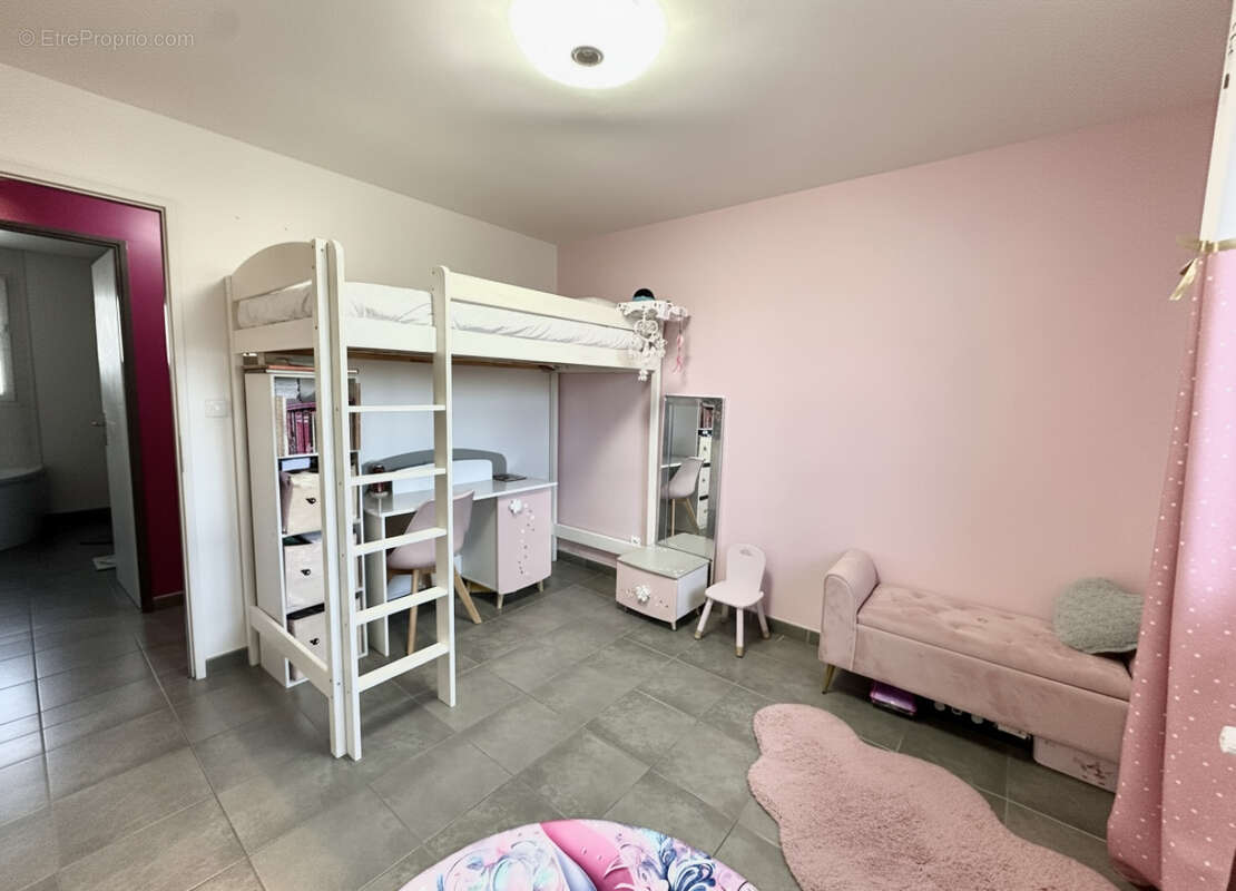 Maison à PIERRELATTE