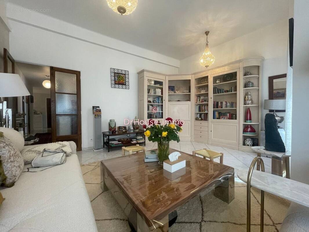 Appartement à MARSEILLE-7E