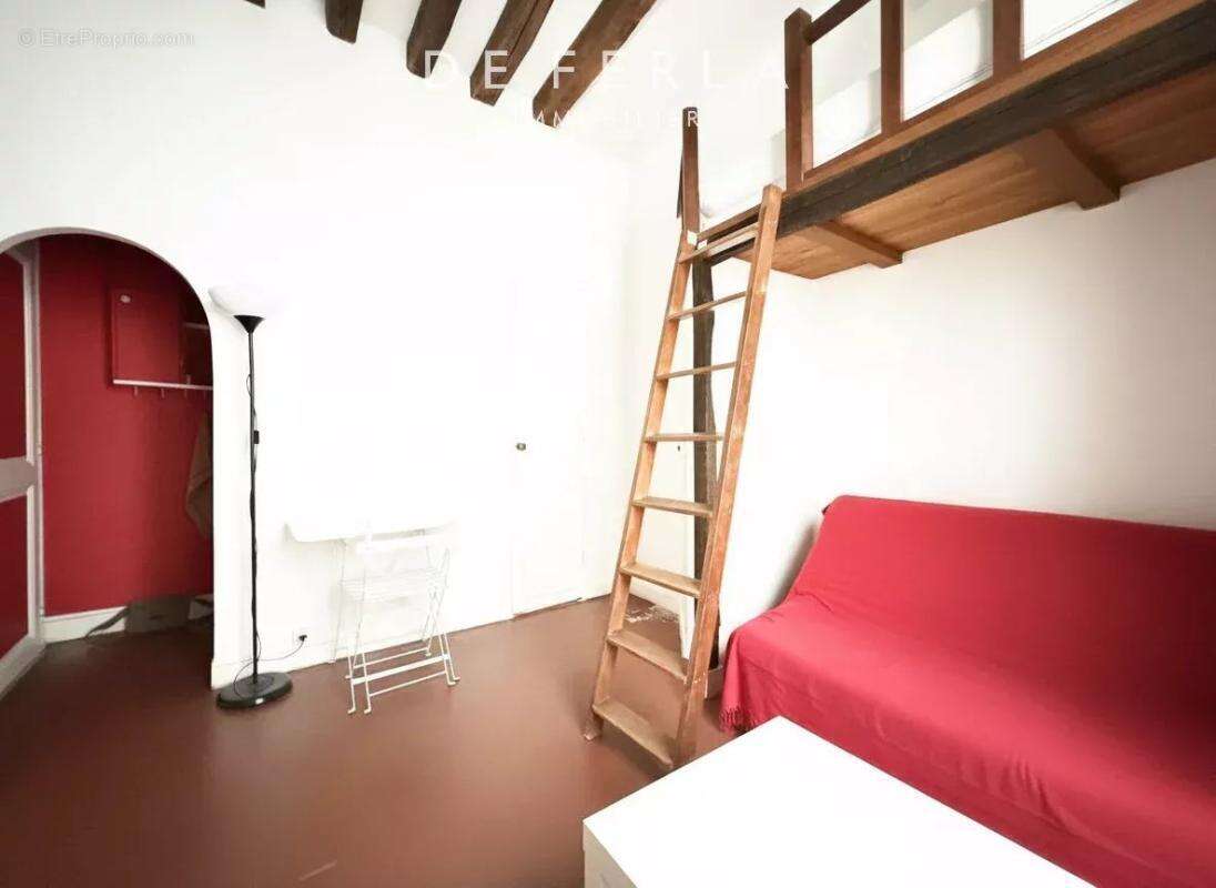 Appartement à PARIS-4E