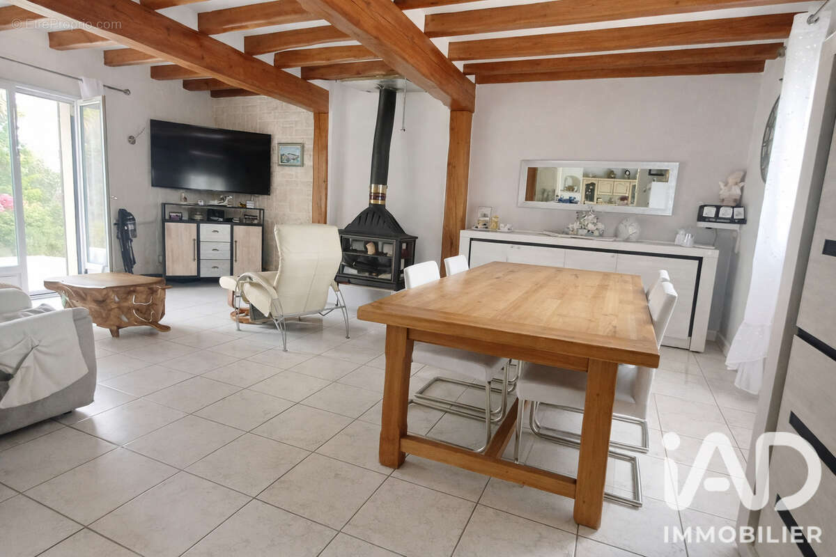 Maison 139 m² à Quittebeuf  - photo 4