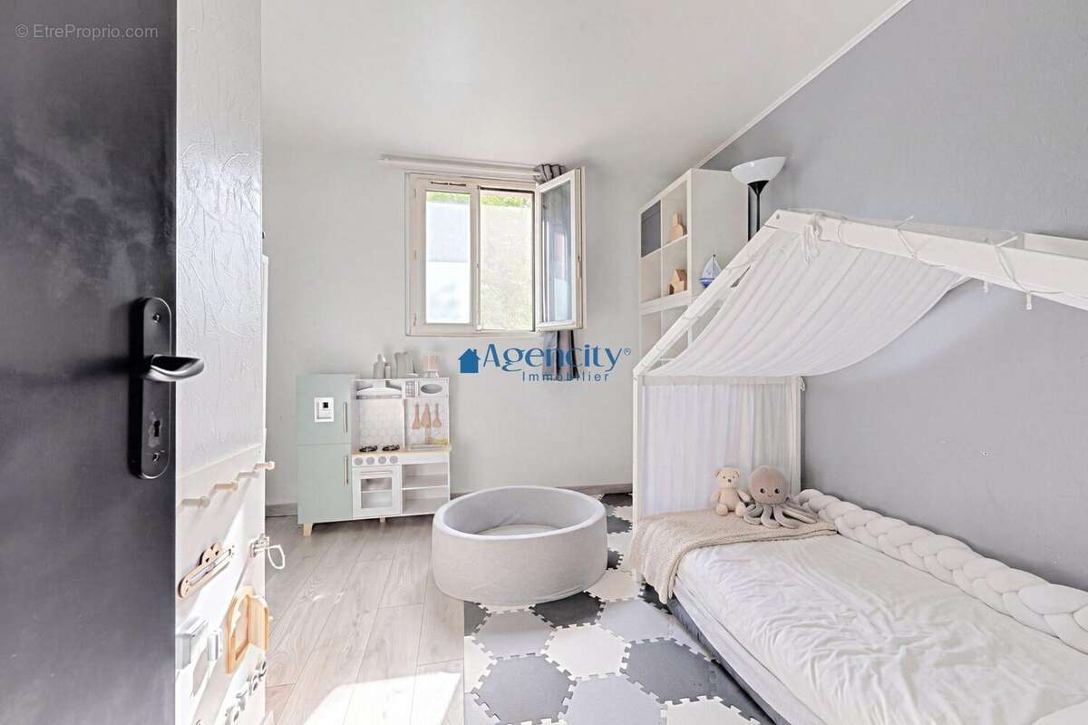 Appartement à ROSNY-SOUS-BOIS