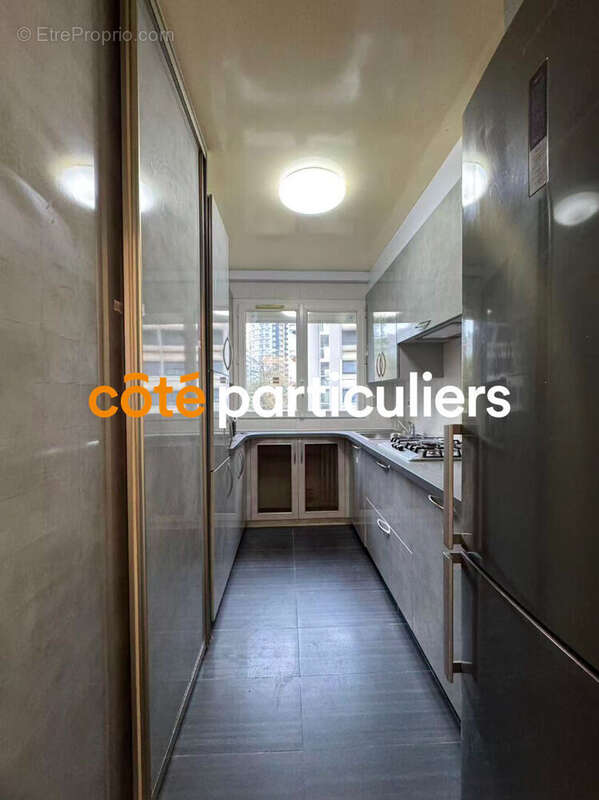 Appartement à PARIS-19E