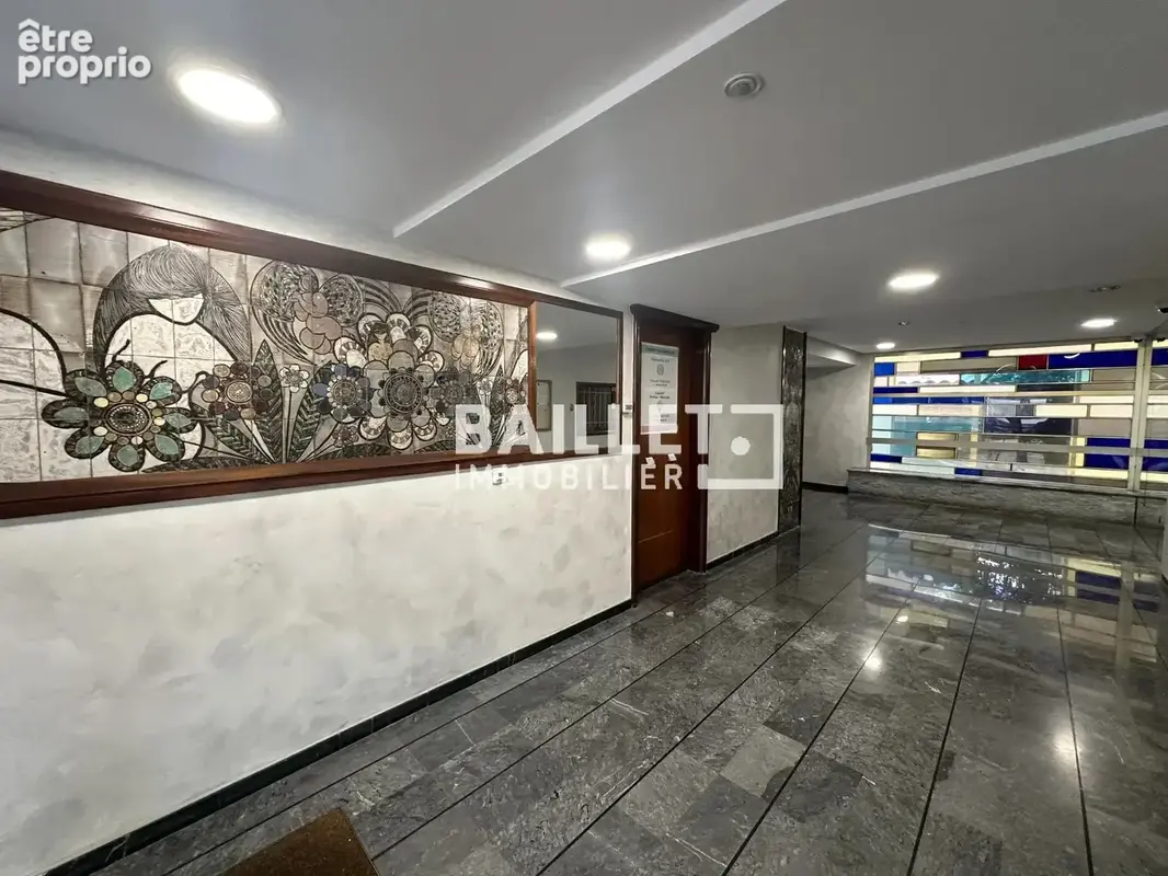 Antibes – bureau de 109 m² à vendre – proche port vauban - photo 4