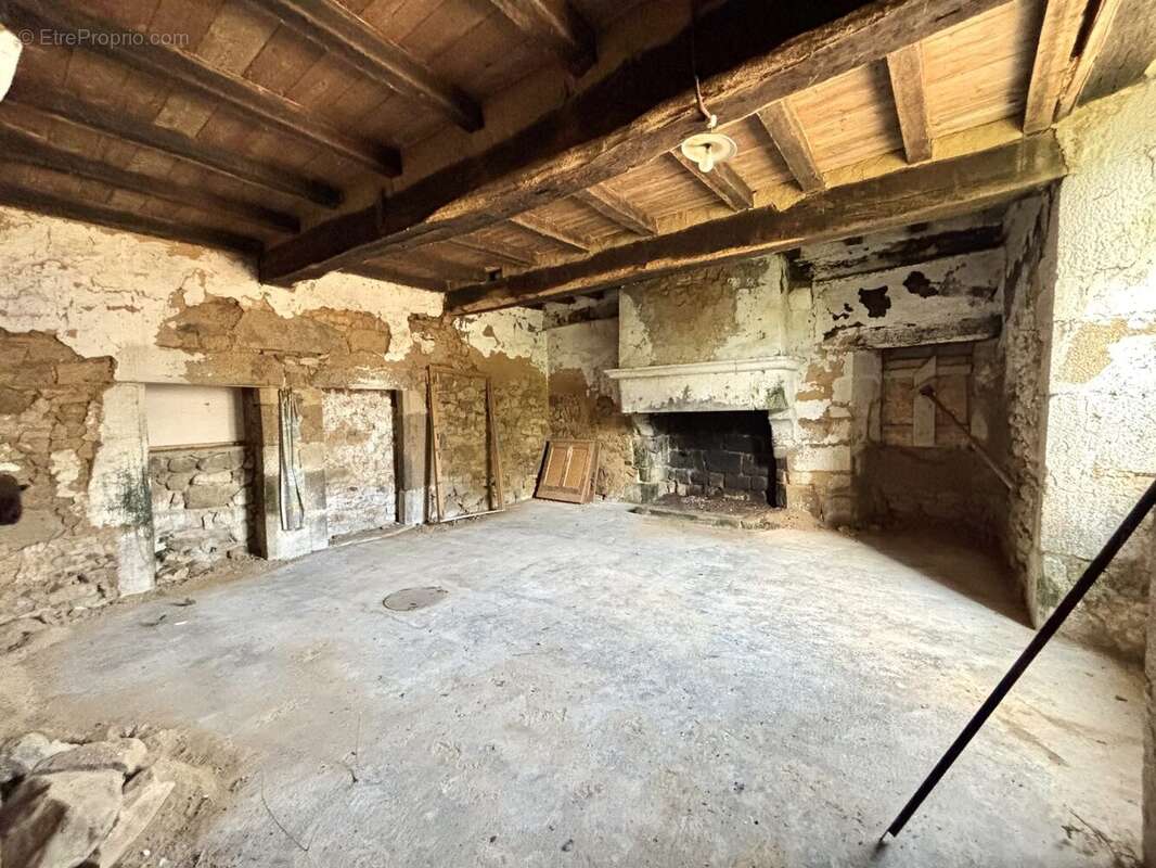 Maison 400 m² à La Meaugon  - photo 8