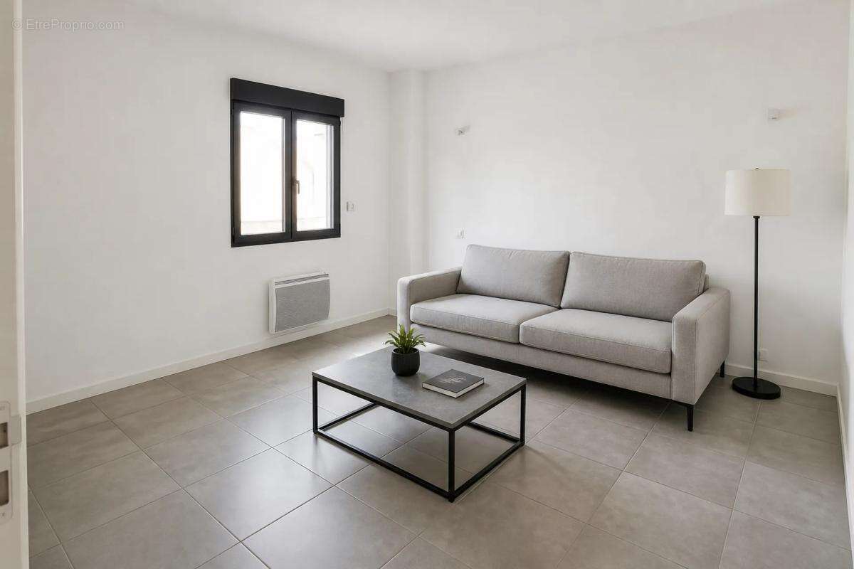Immeuble rénové à Marseille - photo 2