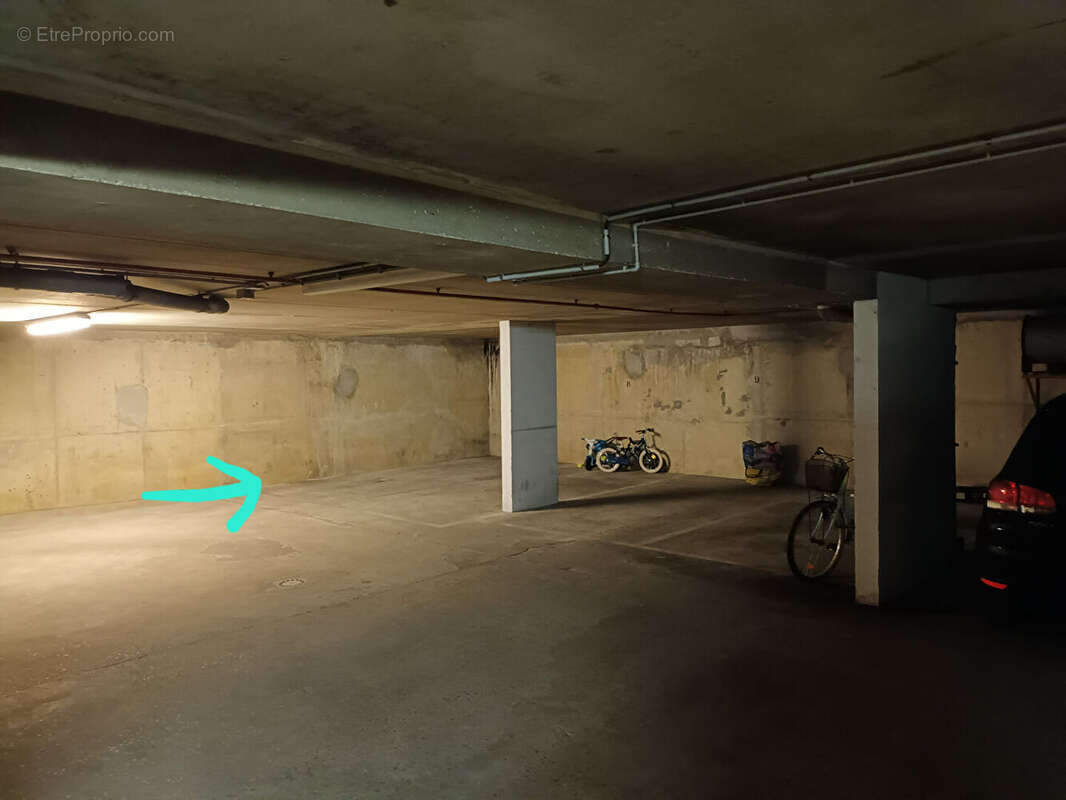 Parking à PARIS-14E