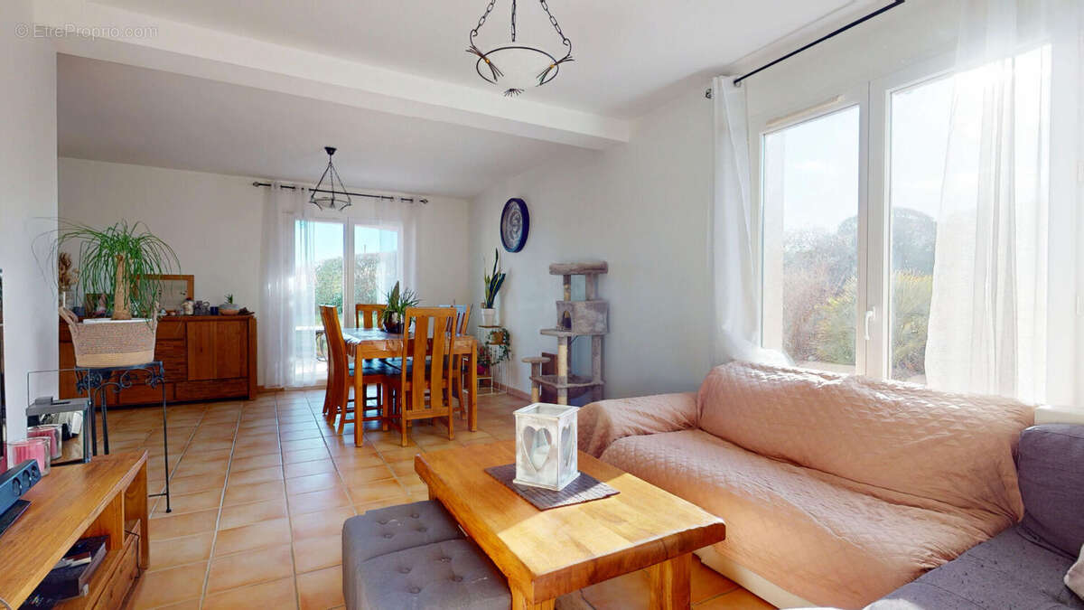 Maison à BELLEVILLE