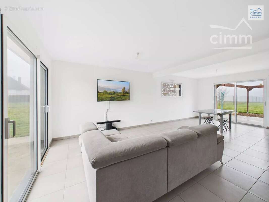 Maison à LES BRULAIS