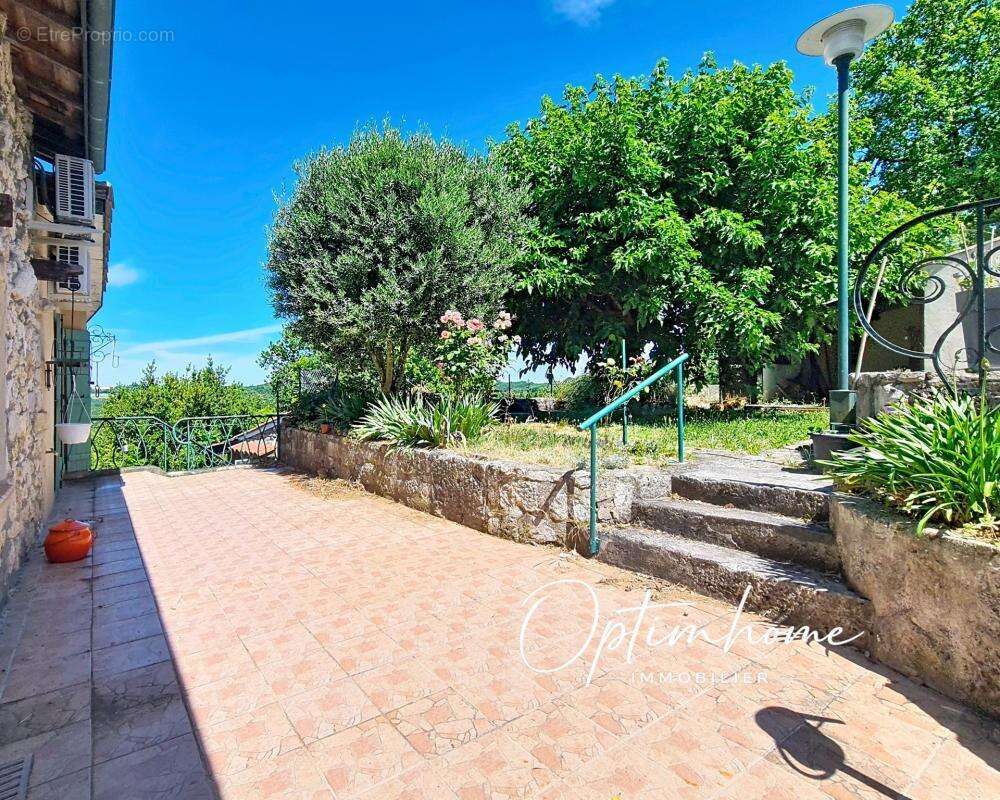 Maison de 223 m² avec vue dominante - photo 16