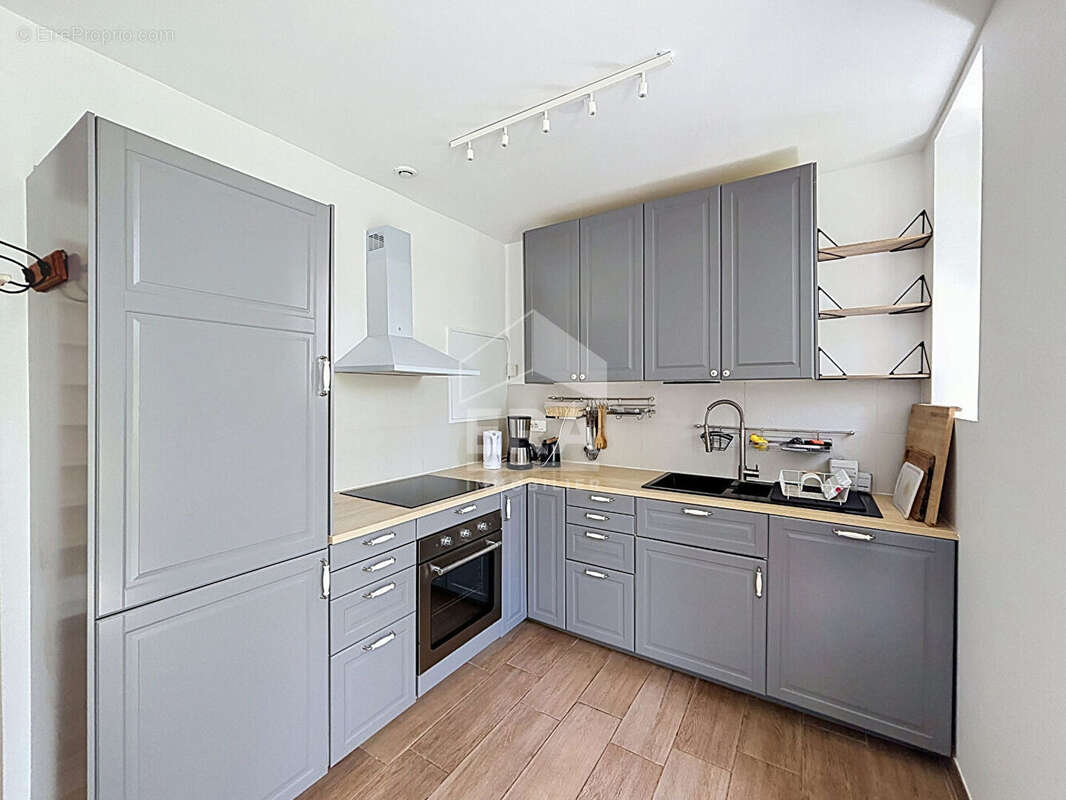 Appartement à LEVALLOIS-PERRET