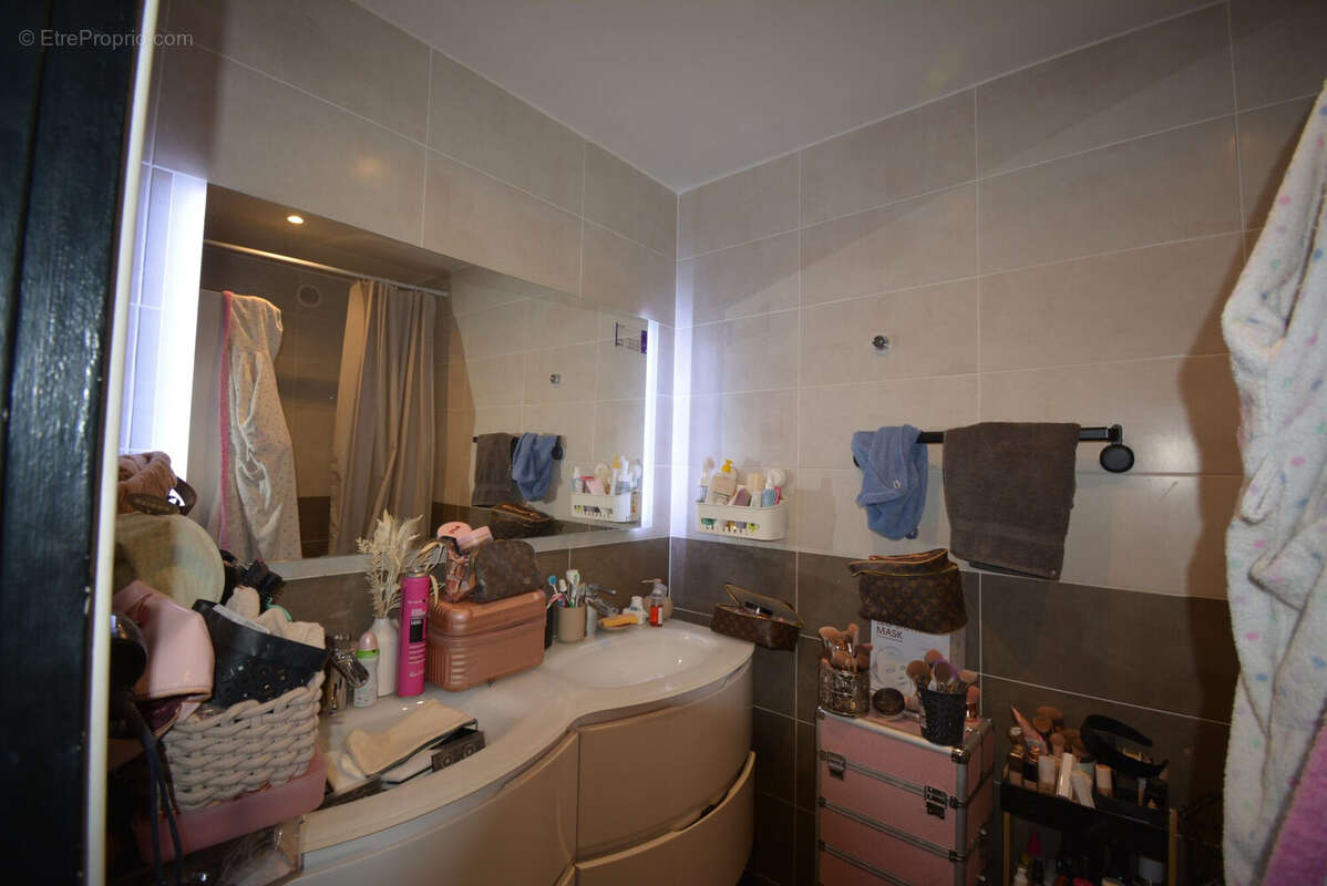 Appartement 111 m² à Marseille-6e  - photo 8
