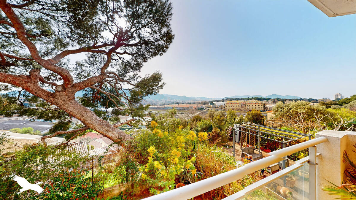 Appartement à MARSEILLE-12E