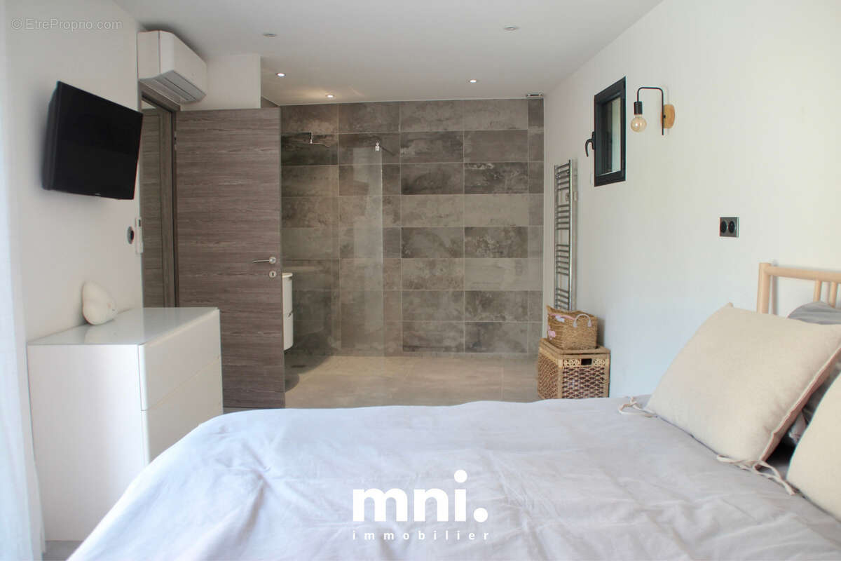 Maison à SIX-FOURS-LES-PLAGES