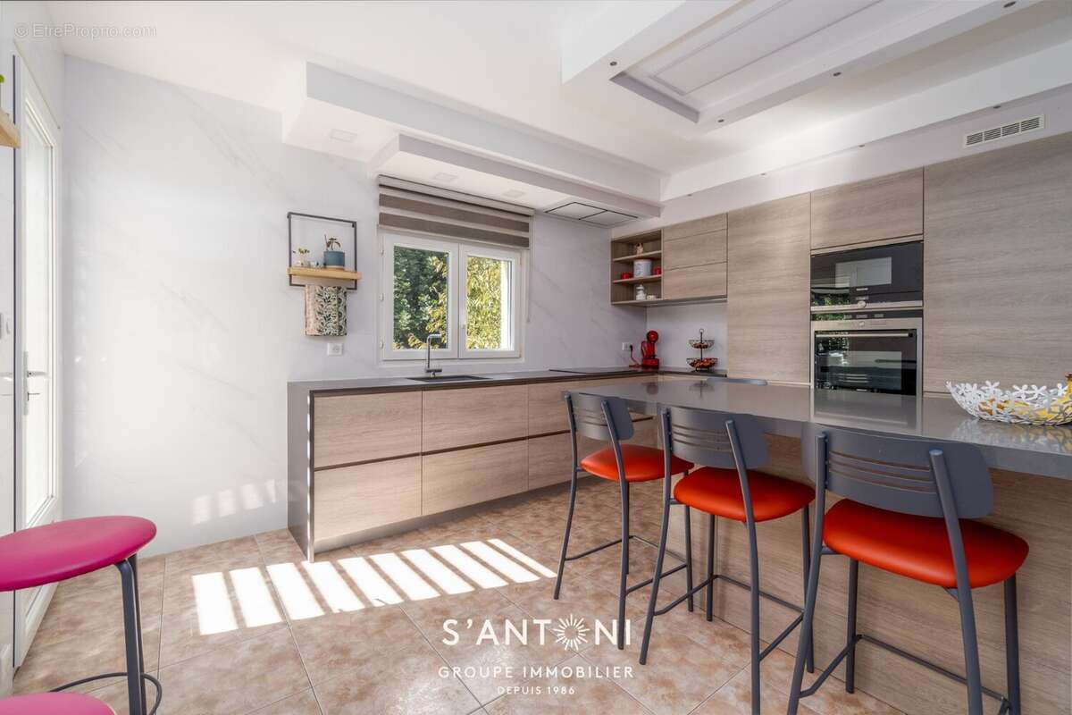 Maison à SAINT-THIBERY