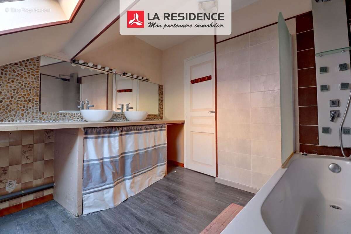 Maison 90 m² à Nezel  - photo 5