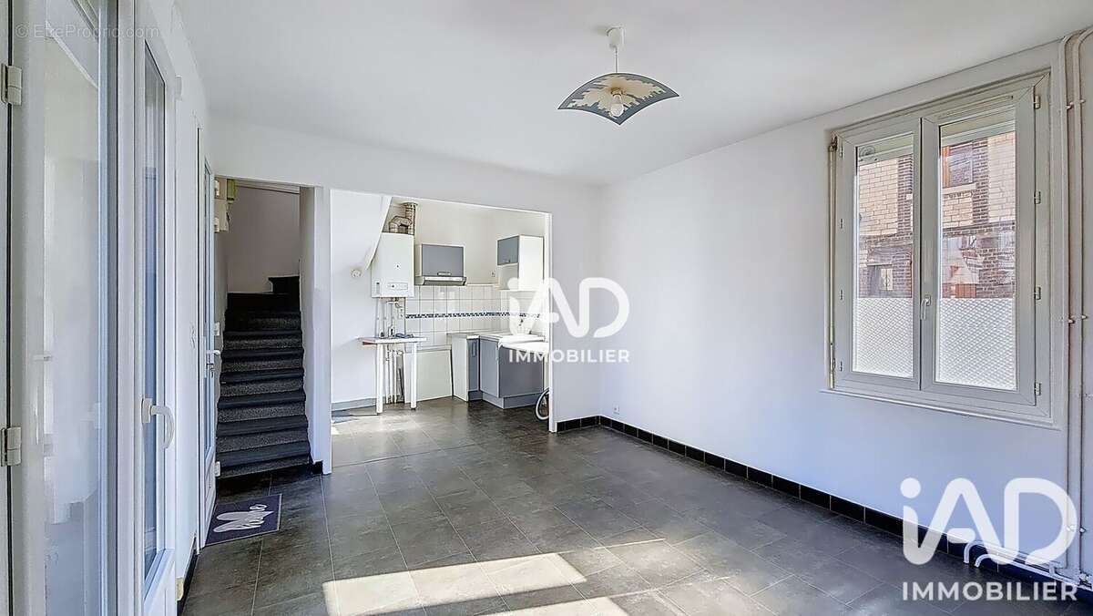 Maison 56 m² à Saint-Etienne-Du-Rouvray  - photo 2