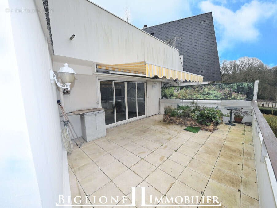 Appartement à COUBRON