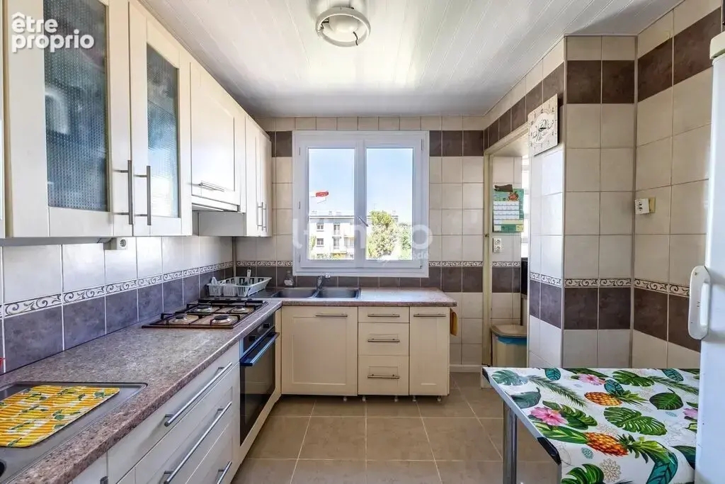Appartement T4 de 75m2 - Saint Tronc 13010 - photo 6