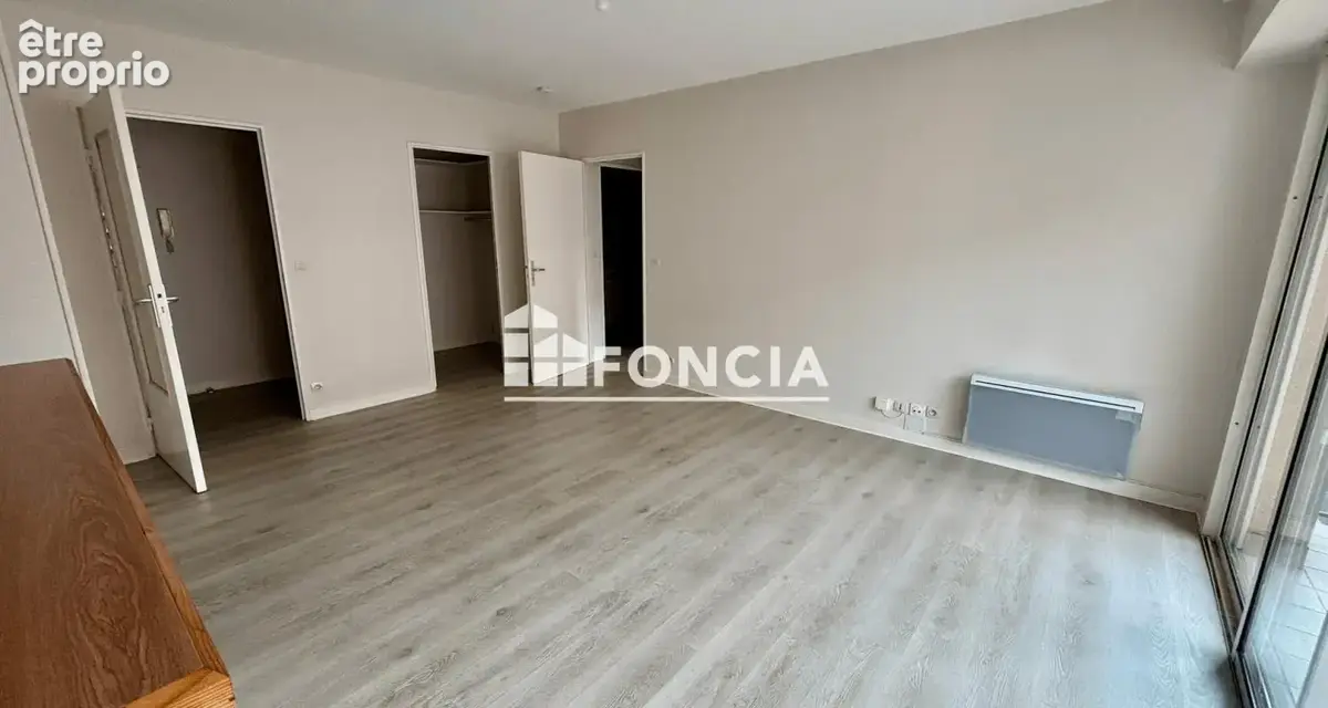 IDEAL RESIDENCE PRINCIPALE OU INVESTISSEMENT Bel appartement 3 pièces proche mairie et commerces avec box double - photo 5