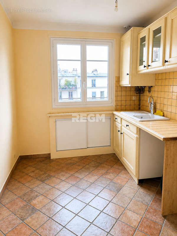 Appartement à PARIS-12E