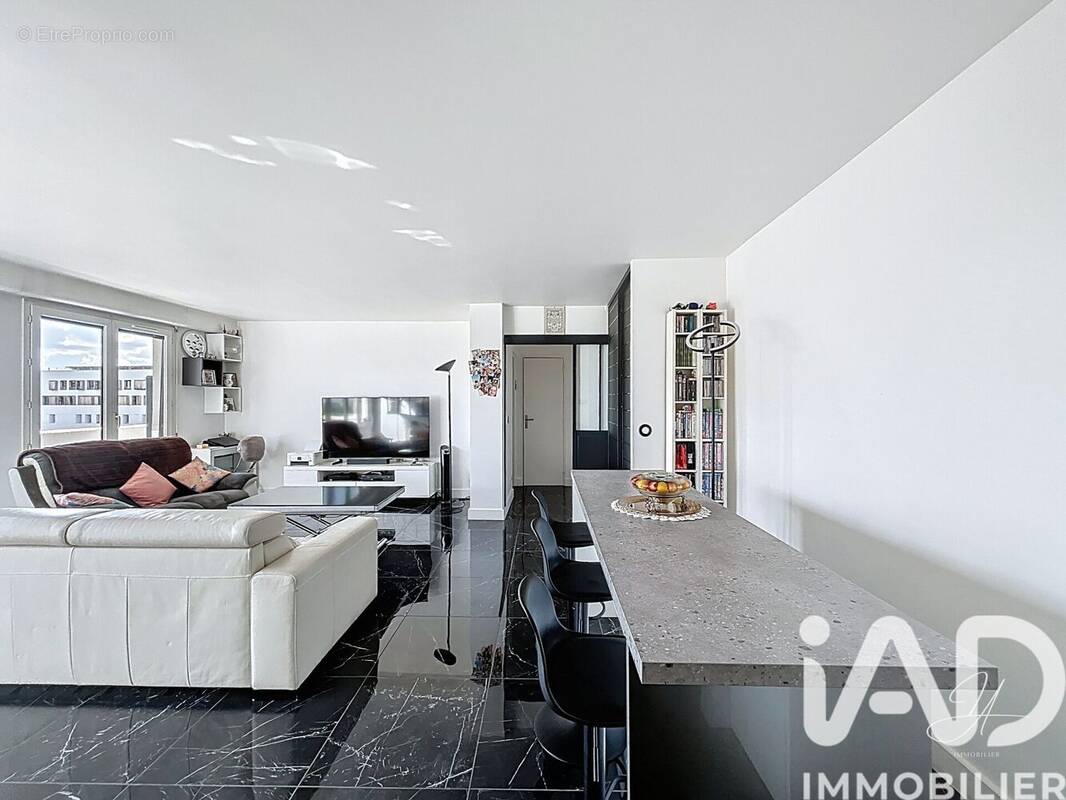 Photo 1 - Appartement à MONTROUGE