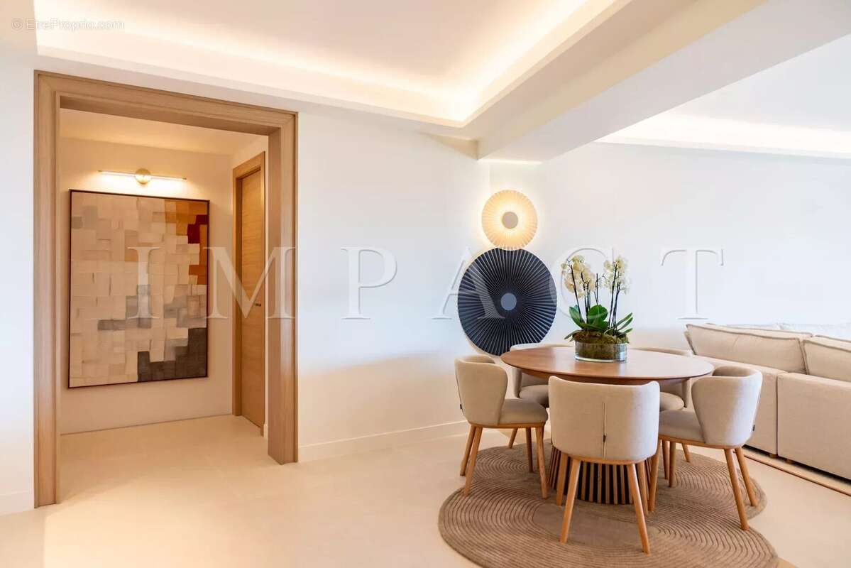 Cannes Oxford Appartement 4 pièces rénové vue Mer à Vendre - photo 7