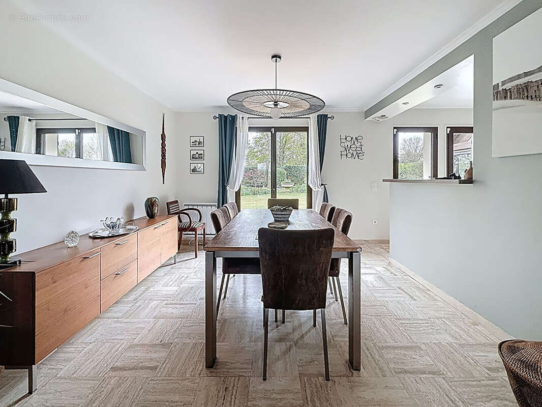 Maison à LES ESSARTS-LE-ROI