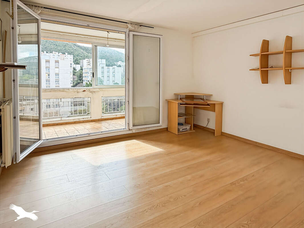 Appartement à MARSEILLE-11E