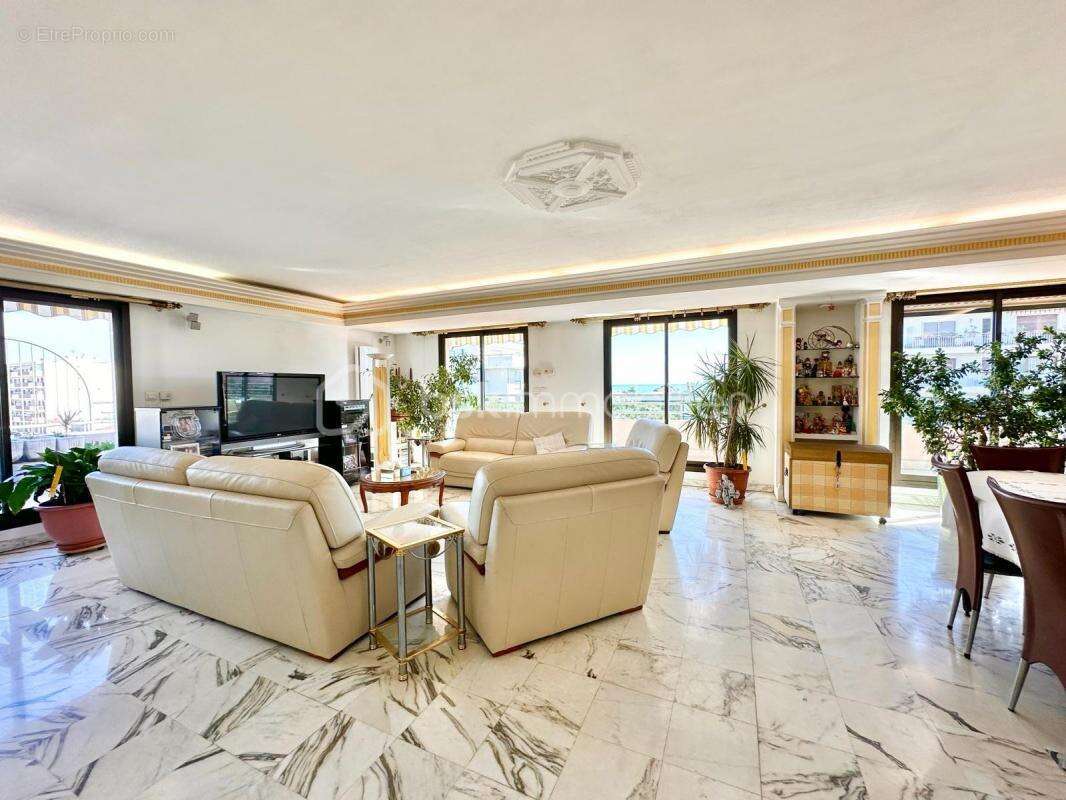 Appartement à CAGNES-SUR-MER