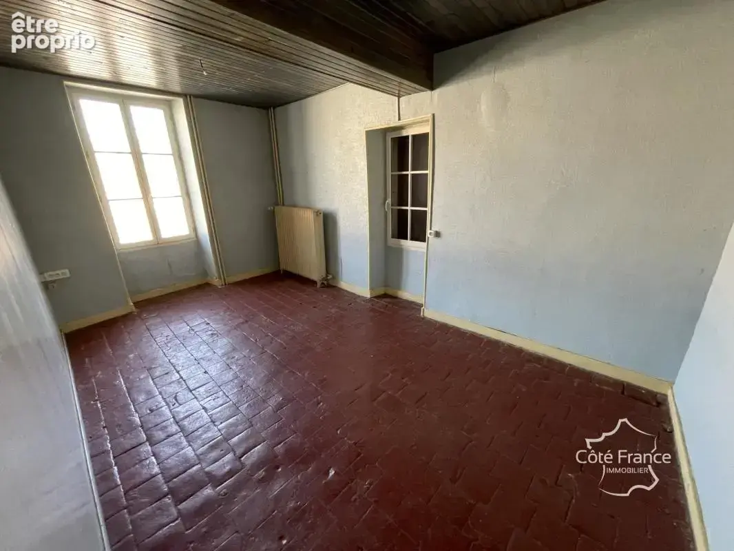 Ancien restaurant avec partie habitation et fort potentiel d - photo 11