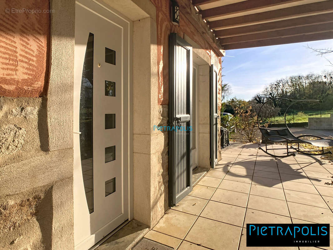 Maison à SAINT-GEORGES-DE-RENEINS