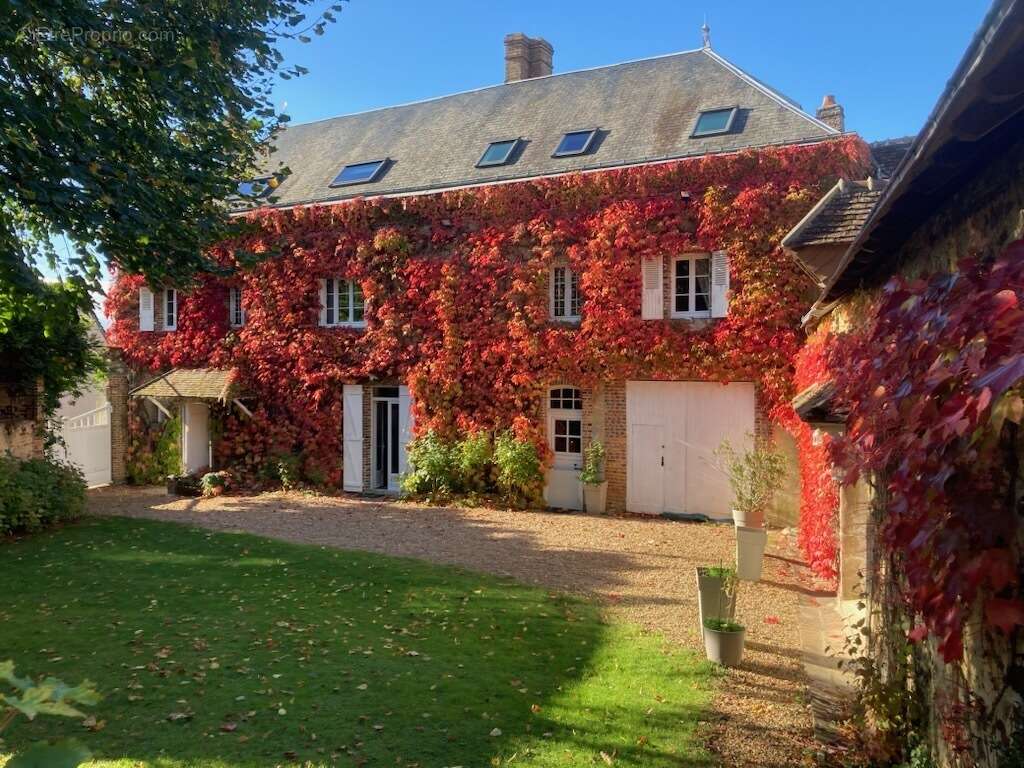 Maison à SARGE-SUR-BRAYE