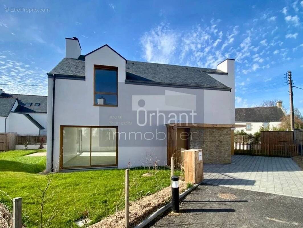 Maison à LARMOR-BADEN